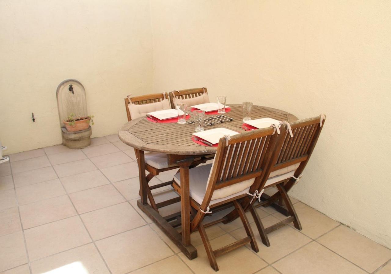 Agreable Maison De Ville Eyragues ภายนอก รูปภาพ