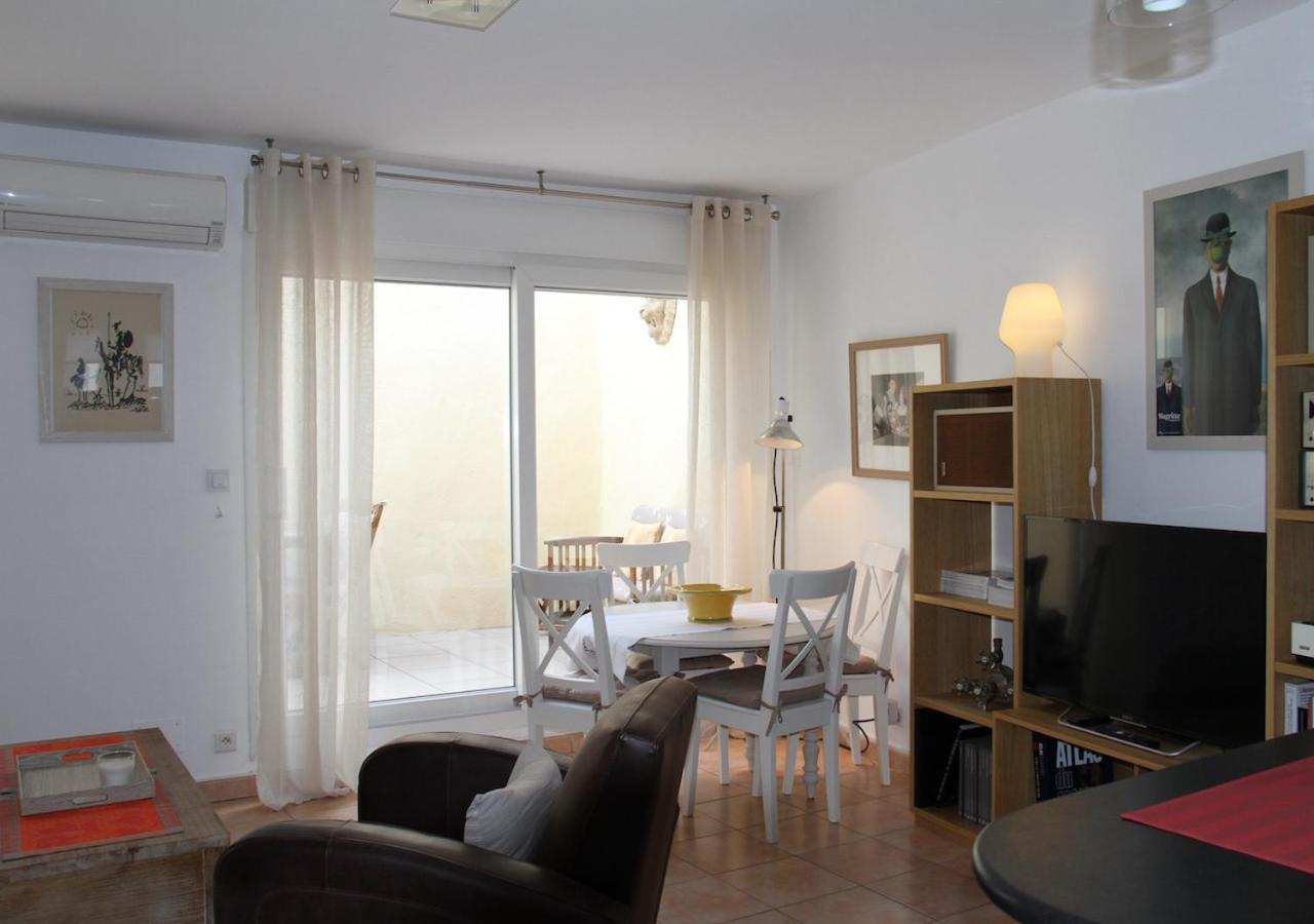 Agreable Maison De Ville Eyragues ภายนอก รูปภาพ