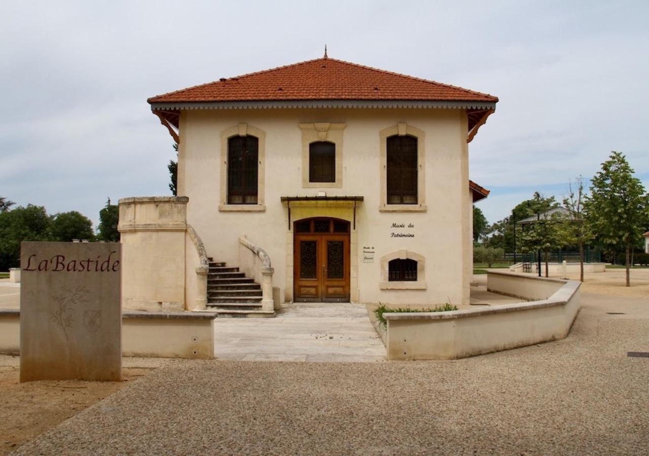 Agreable Maison De Ville Eyragues ภายนอก รูปภาพ
