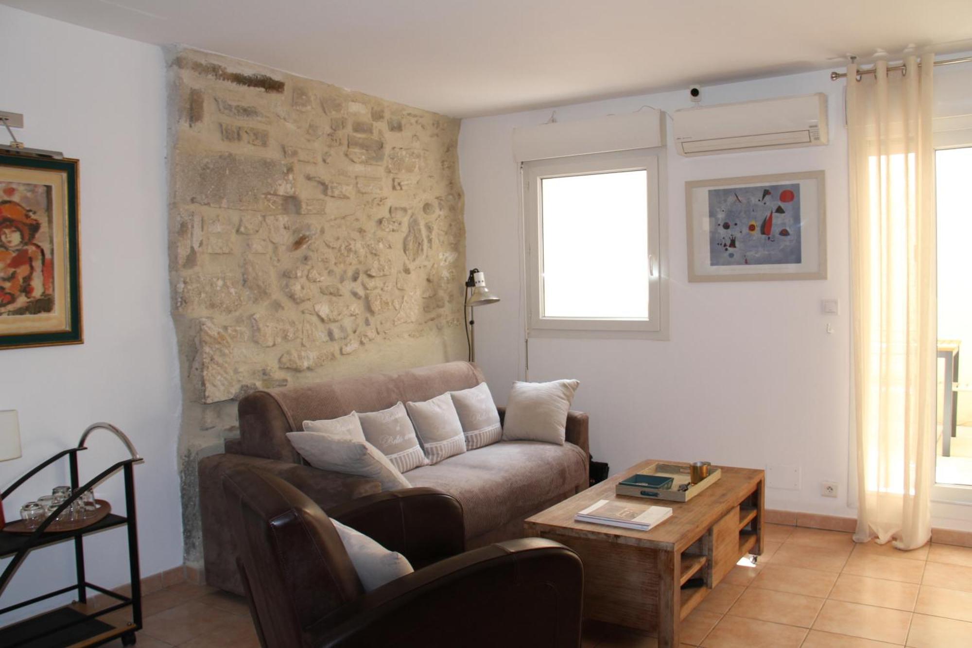 Agreable Maison De Ville Eyragues ภายนอก รูปภาพ